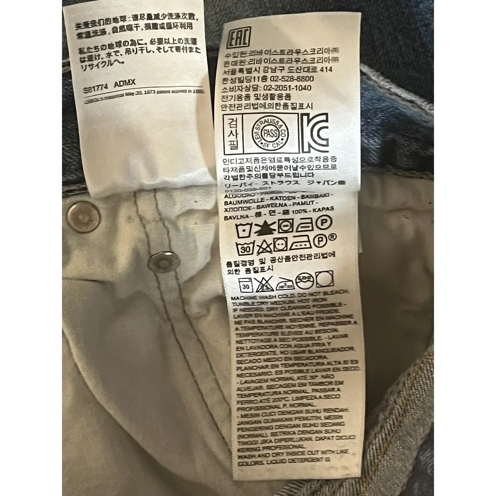 Levi's men blue jeans 514 men's‎ tagged 36x30 measure 38x30.25